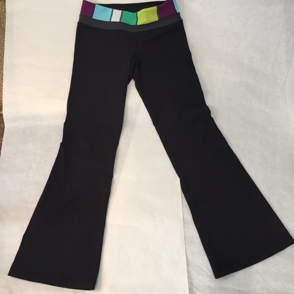 Lululemon Vintage Bootleg Pants -Reverse to Black - Picture 2 of 6